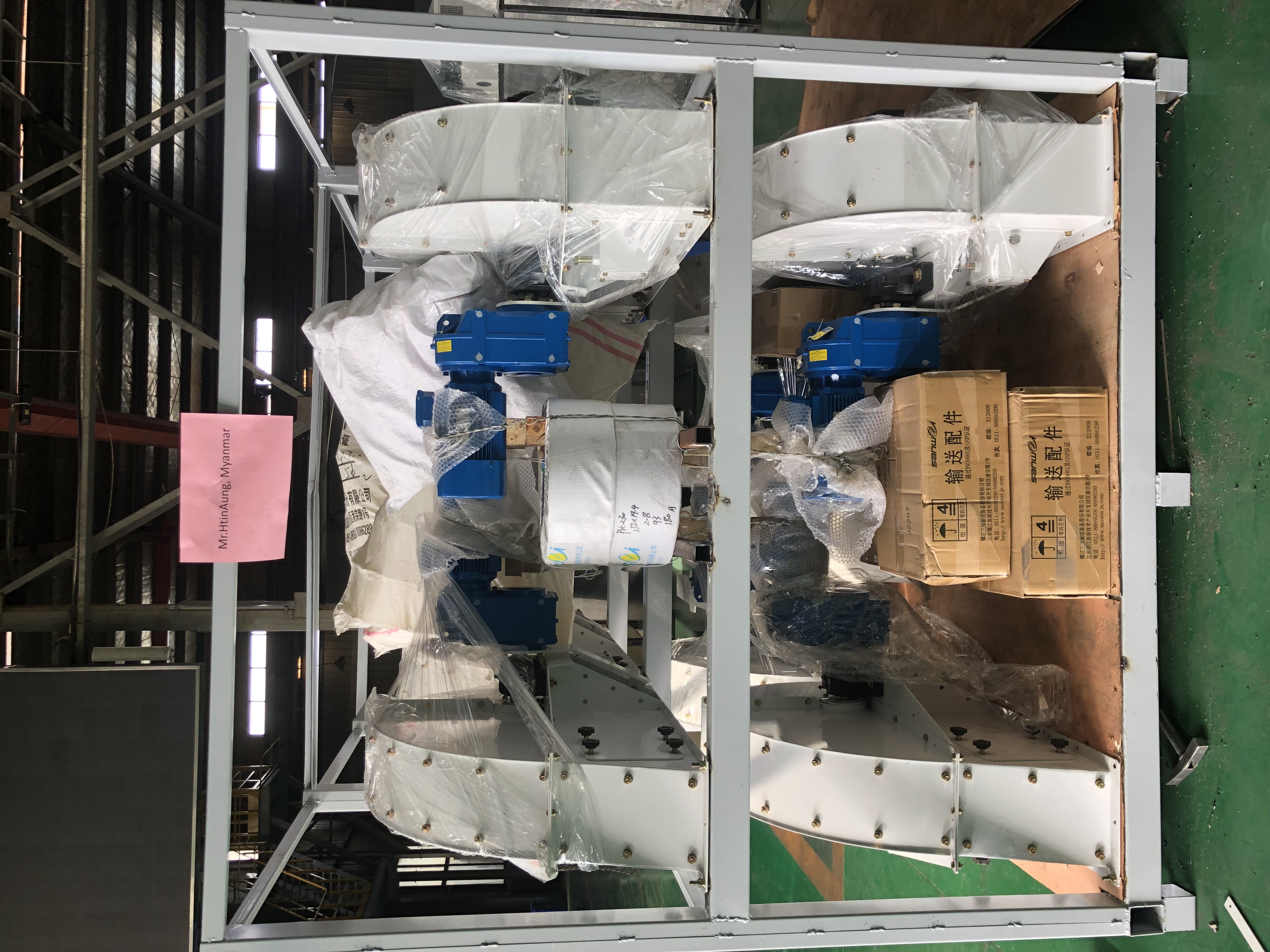 Successful delivery of a batch of elevators to Myanmar customers in September 2022.
